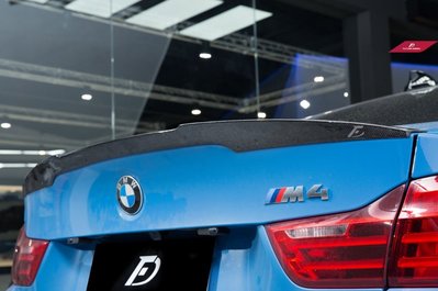 111【政銓企業有限公司】BMW F82 M4 專用 P牌 P款1:1 高品質 抽真空卡夢 尾翼 現貨供應 免費安裝