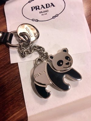 Prada 熊貓小吊飾