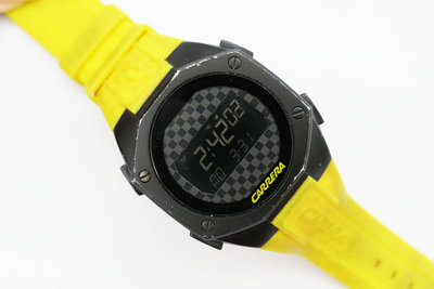 (小蔡二手挖寶網) CARRERA 卡萊拉 電子錶 黃色矽膠錶帶 全原裝 有行走 商品如圖 100元起標 無底價