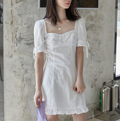 ＳＥＹＥＳ　 基本款復古法式簍空刺繡方領白色洋裝
