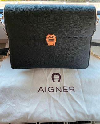 二手 德國 艾格納 AIGNER 側背包/斜背包 黑色皮革