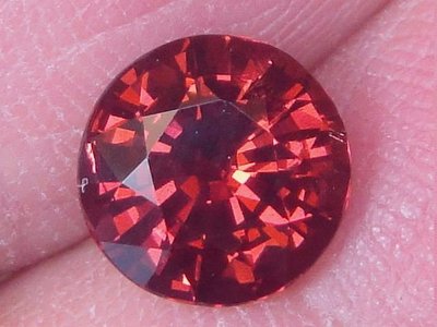 2.10cts天然無燒VVS圓形橘紅色馬拉亞石榴石-Malaya Garnet