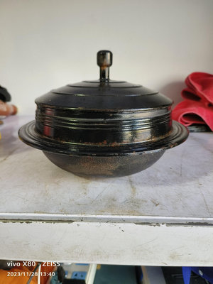 【二手】朝鮮六七十年代老鑄鐵鍋一款。保存完整，大家看到的是原狀態。抹794【李掌櫃】
