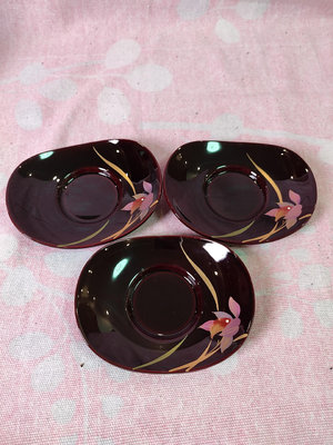 zwx 日本回流茶托杯托，三客樹脂全新無瑕疵，金彩花卉圖案完美漂亮。