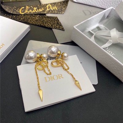 [香港名品]Dior 復古風格 甜美黃銅工藝經典大小珍珠設計純銀針款耳環 耳釘 耳飾