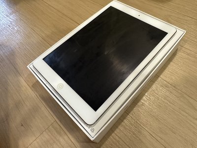 (降價)外觀新 iPad air 32G lte wifi+Cellular 銀 可插卡 功能和外觀都很良好