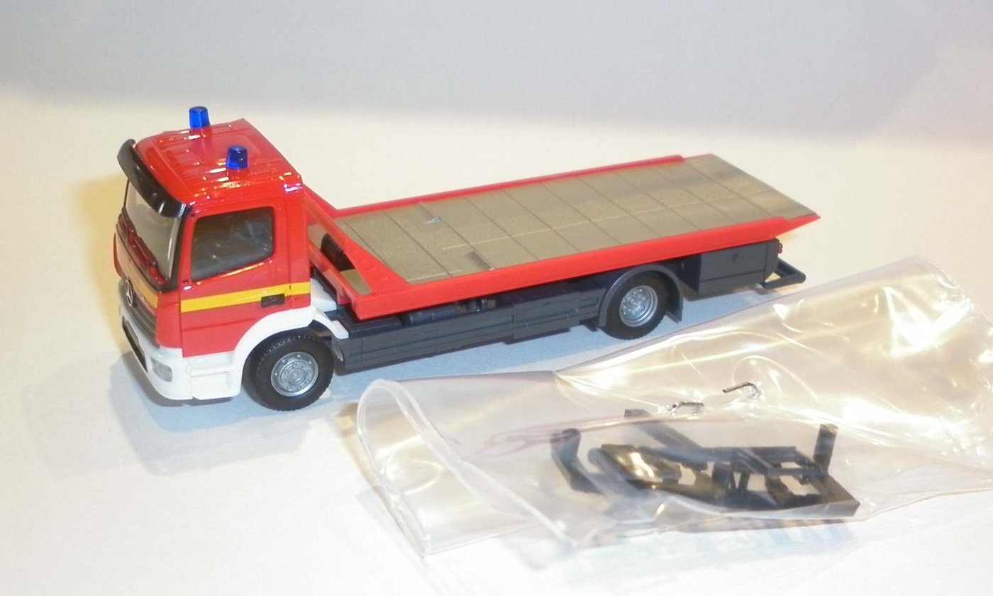 Herpa 1/87 MB Atego' 13 LKW Benz 拖吊車貨車絕版| Yahoo奇摩拍賣