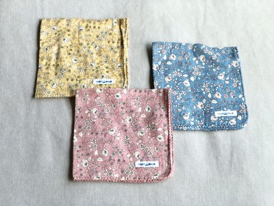 發現花園 日本選物 ～日本製 cocowalk     純棉 紗布 手帕  ～  粉花 / 黃花 / 藍花