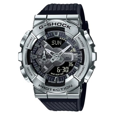 【CASIO G-SHOCK】(公司貨) GM-110-1A 數位顯示畫面、時針和分針的排列則達成完美的均衡