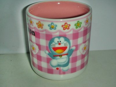 aaL皮商.(企業寶寶公仔娃娃)全新哆啦A夢(Doraemon)造型陶瓷水杯/馬克杯!(一)/6房樂箱106/-P