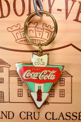 Coca-Cola可口可樂鑰匙圈：可口可樂 鑰匙圈 周邊 商標 收藏 居家 家飾  雜貨 設計 禮品