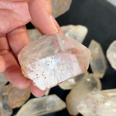 【二手】31顆白水晶原石一起 重2公斤好幾顆帶彩虹大 水晶 天然 擺件【禪靜院】-999
