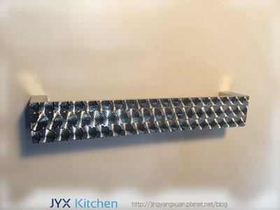 櫥櫃 櫥飾 系統櫃 廚房 門板 精緻漂亮把手 手把 螺旋紋造型 為櫥櫃點綴 晶漾軒廚房規劃設計 JYX Kitchen