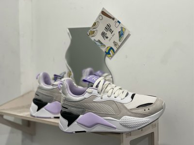 慶豐體育👟 PUMA RS-X Reinvent Wn’s 流行休閒鞋 女 老爹鞋 米白 麂皮 紫 增高37100816