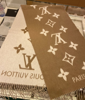Louis Vuitton LV REYKJAVIK 全新 現貨 駝色 奶茶色 雙色 羊絨 圍巾 M76067 北市可面交 刷卡分期