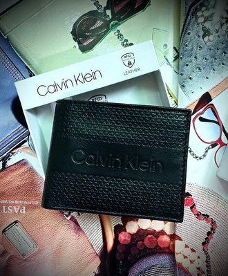 Calvin Klein logo wallet 全新 黑色logo壓紋皮夾 多卡層短夾 RFID 信用卡防盜刷皮夾 ck