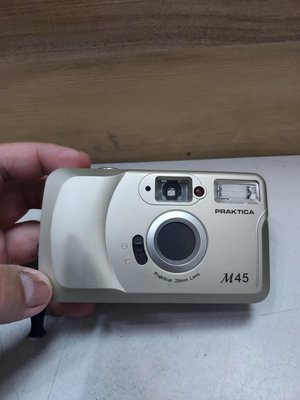 維修件 PRAKTICA M45 底片相機 可以過電 其餘功能未測試 狀況不明 當零件機賣 自行整修 售出不退喔
