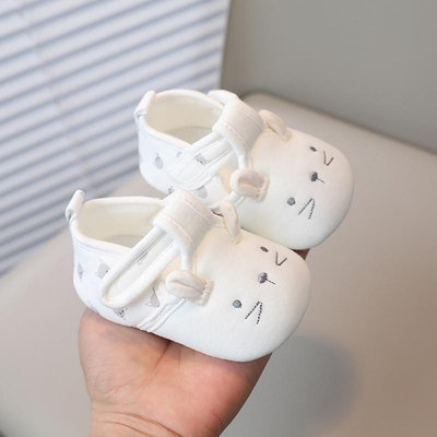 嬰兒鞋男女寶寶軟底布鞋純棉單鞋春秋季步前鞋防掉護腳保暖0一1歲.