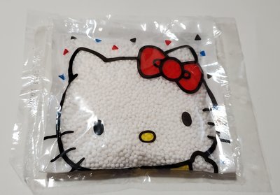 Hello Kitty 懸掛式除濕袋  密封裝   附掛勾  重量：每袋160g  兩包   原價100元