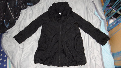 ~保證真品很新的女款 LANVIN 黑色長大衣風衣外套L號~便宜起標無底價標多少賣多少