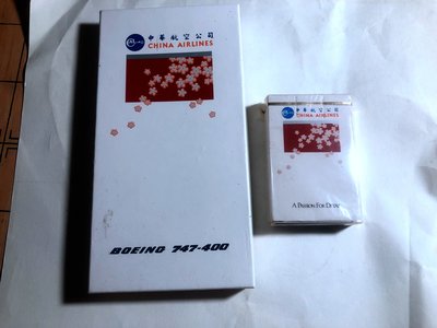 早期中華航空波音747-400 老LOGO皮夾+撲克牌/含盒