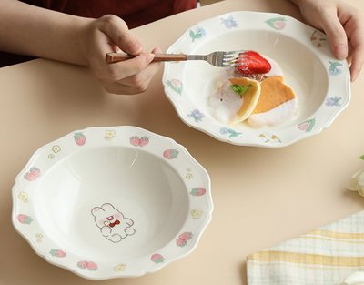 超可愛茉莉兔陶瓷花邊湯盤  濃湯盤 白色 兔子 沙拉盤 陶瓷盤 家常菜盤 小白兔【小雜貨】
