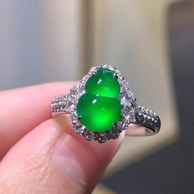 熱賣 戒指S925純銀鑲嵌天然葫蘆戒指女種水好玉髓帝王綠色玻璃種