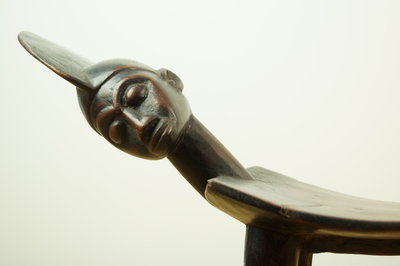 特價-非洲枕椅(U,Lobi stool)一刀雕62cmx13cmx25cm