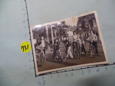 南投,中興新村 腳踏車 古董黑白,照片,相片