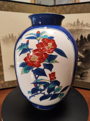 香蘭社瓷蕓工坊原盒，純手繪大尺寸花瓶，全品全新無劃痕，原盒供