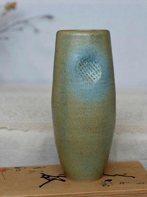 日本中古花瓶，口徑約8.5cm、高度約27cm，原木盒包裝，