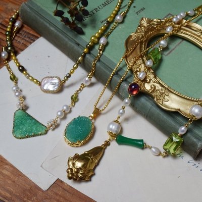 貝瑪A純手工重工珍珠雕花仿玉石翡翠綠古董寶石經典優雅~特價#促銷 #現貨