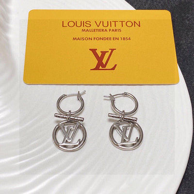 【二手】LV耳釘耳環原版黃銅 純銀針 實拍 設計不張揚不高調卻帶著一