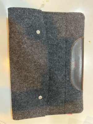 Pack & Smooch Hampshire MacBook Pro 13 吋羊毛氈真皮保護袋
