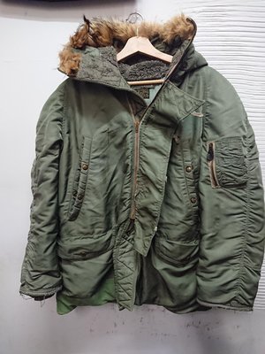 古董品 ，美軍N-3B防寒飛行夾克（第一代黑金標） ，獸毛帽簷雪檔 .Alpha 廠 M號