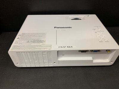 出售2手 Panasonic   PT-LX22   投影機     只要1000元...  可正常開機使用