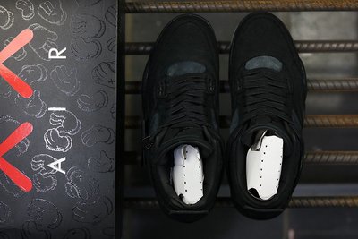 NIKE Air Jordan 4 Black 全黑 麂皮 夜光 籃球鞋 930155-001 US10