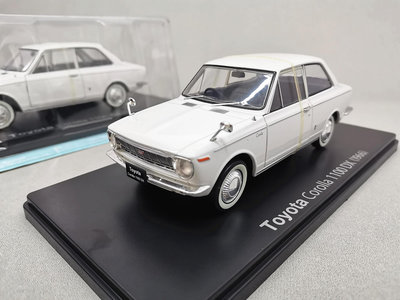 【熱賣精選】汽車模型 車模 收藏模型國產名車 1/24 豐田卡羅拉 Corolla 1100 DX 1966 兩開門合金車模