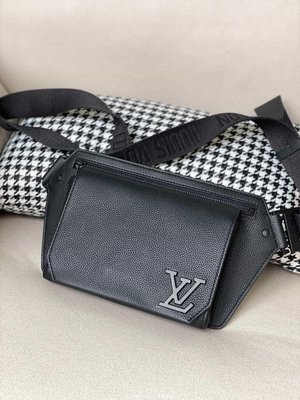 [二手正品]Louis Vuitton LV Slingbag單肩包 M57081