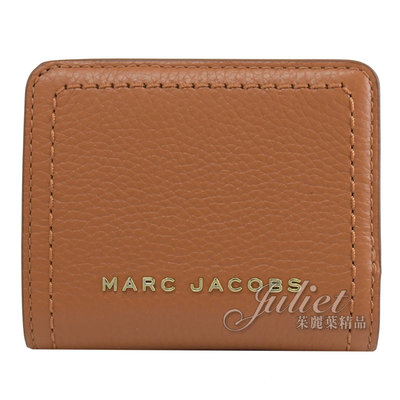 【茱麗葉精品】【全新精品 優惠中】MARC JACOBS 馬克賈伯 專櫃商品 浮雕LOGO皮革扣式短夾.咖 現貨