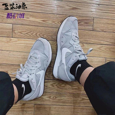 Nike男鞋VENTURE RUNNER WIDE復古休閑鞋DM8453-001/002/003