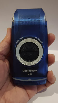 德國百靈BRAUN電池式輕便型電動刮鬍刀-M60B(藍色透明款）