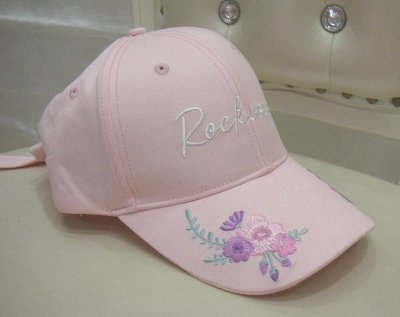 全新百貨購入Rockcoco刺繡花朵帽球帽粉色帽子
