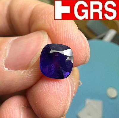 【台北周先生】天然變色藍寶石 5.05克拉 無燒無處理 超強變色 藍變紫 古董座墊切割 馬達加斯加產 送GRS證書