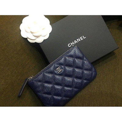 Chanel 銀色logo深藍荔枝皮手拿包/零錢包