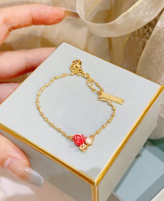 【MOMO全球購】法國Les Nereides卡羅拉玫瑰系列 紅玫瑰珍珠鉆寶石 浪漫頌歌手鏈