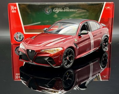 【MASH】現貨特價  Bburago 1/18 Alfa Romeo Giulia GTA red
