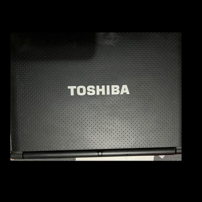 東芝TOSHIBA19x27cm型號TOSHIBA  NB500久正常使用不能充電電池只能插電使用（電桌）