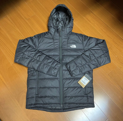 （Size 美版M) 北臉 TNF  The North Face synthetic jacket (H中櫃）