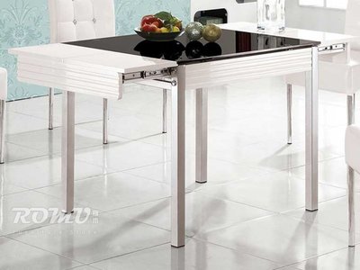 【DH】商品編號415-954-3商品名稱浩加強化黑玻白色收合造型餐桌。簡約雅緻精品。主要地區免運費